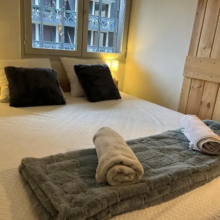 Beautiful Cozy And Fully Renovated *