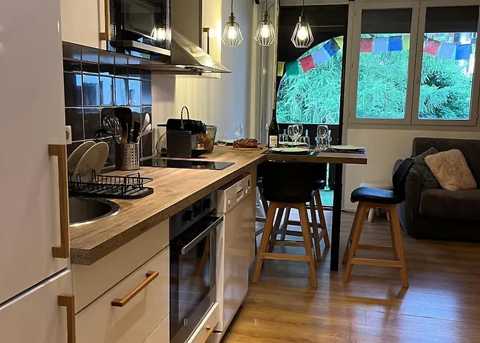 Апартаменты Beautiful Cozy And Fully Renovated *